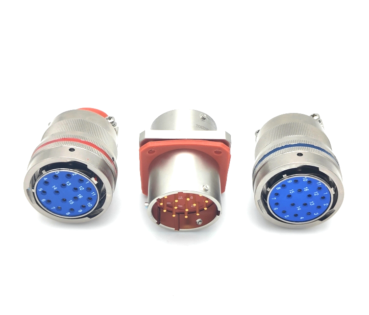 16芯 穿舱式 10A 在线精品亚洲一区二区绿巨人